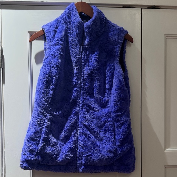 The North Face Women's Purple Quilted reversible Vest size M - Picture 6 of 9